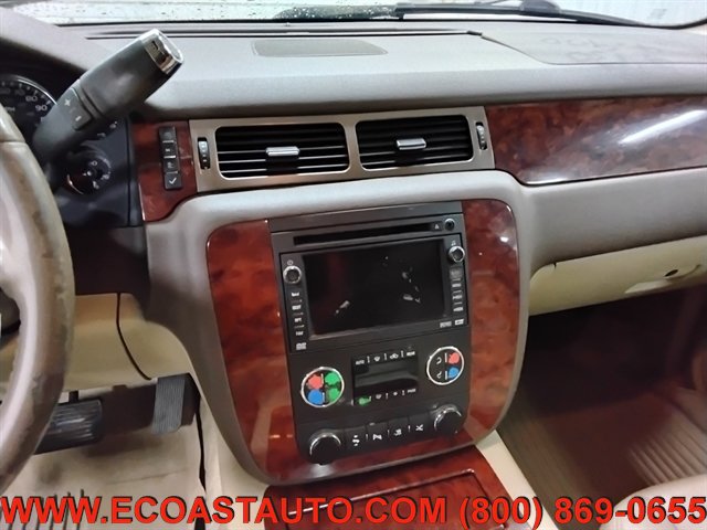 Used 2009 Chevrolet Suburban LTZ AWD/4WD image 12