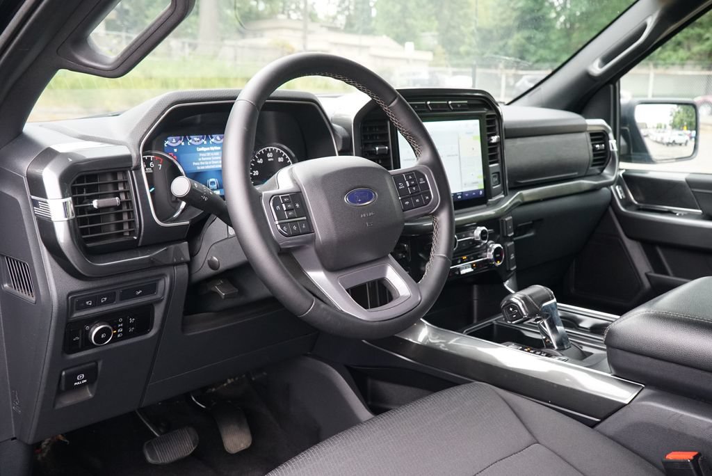 Used 2013 Ford F150 XLT w/ Mid Equipment Group AWD/4WD image 19