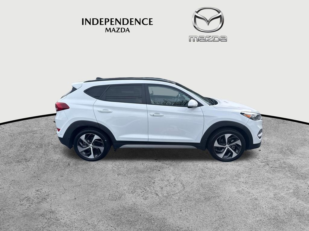 Used 2018 Hyundai Tucson Value w/ Cargo Package image 2