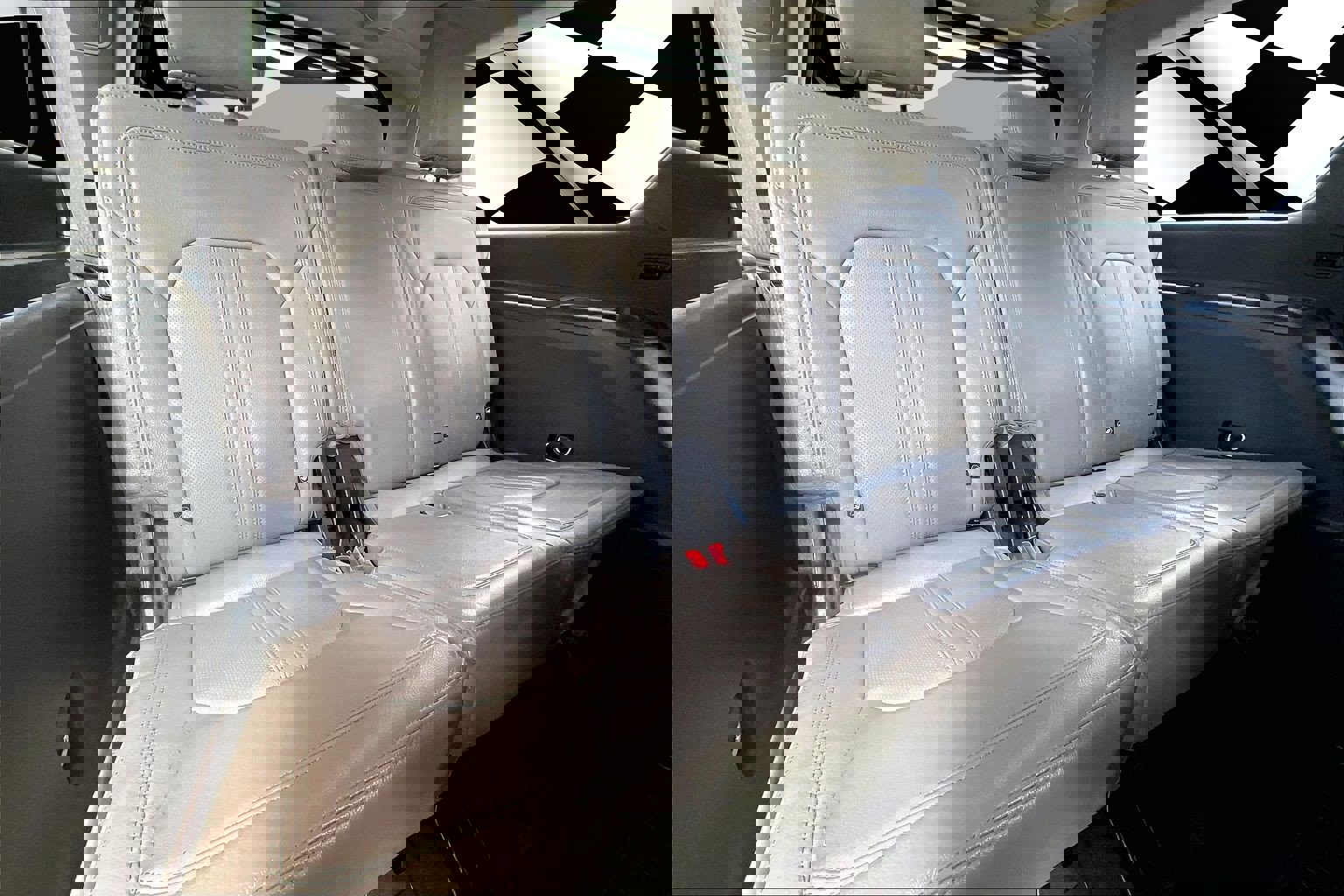 Used 2021 Ford Expedition Max Limited image 28