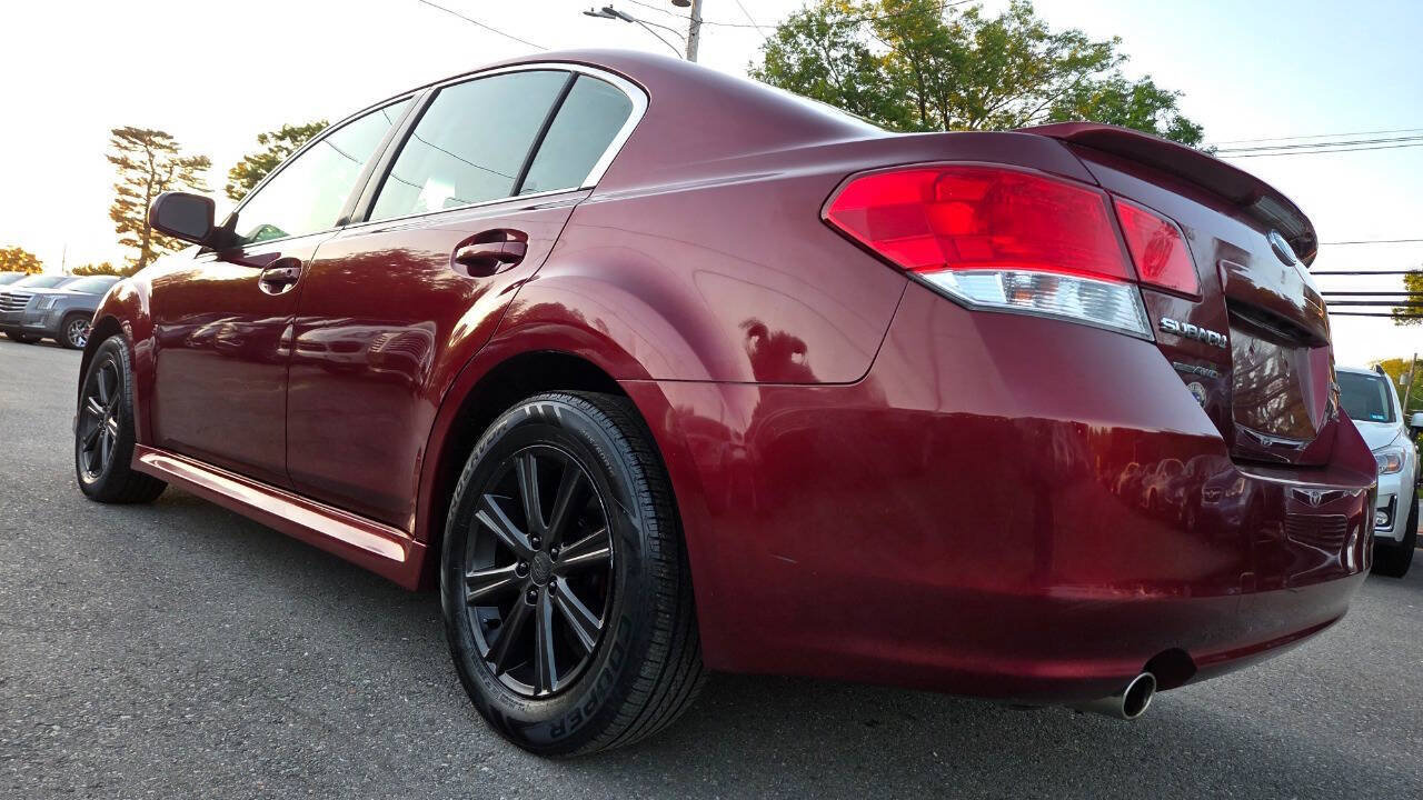 Used 2010 Subaru Legacy 2.5i Premium AWD/4WD image 12