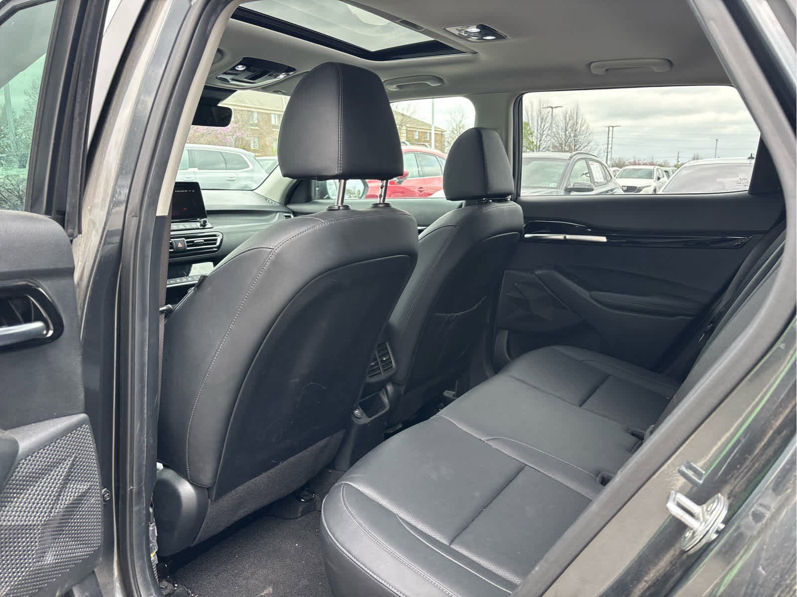 Used 2023 Kia Seltos SX w/ SX Sunroof Package image 5