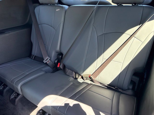 Used 2023 Buick Enclave Essence w/ Experience Buick Package AWD/4WD image 23