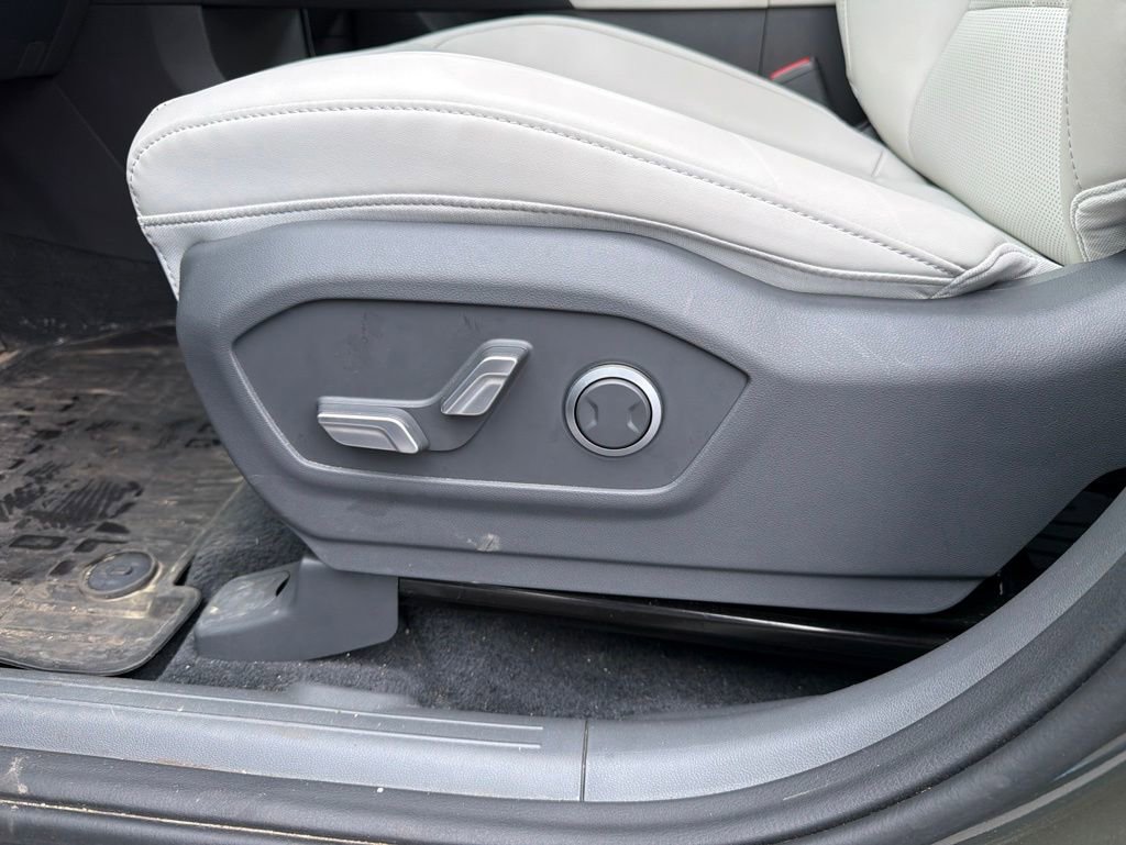 Certified 2025 Hyundai Santa Fe SEL AWD/4WD image 17