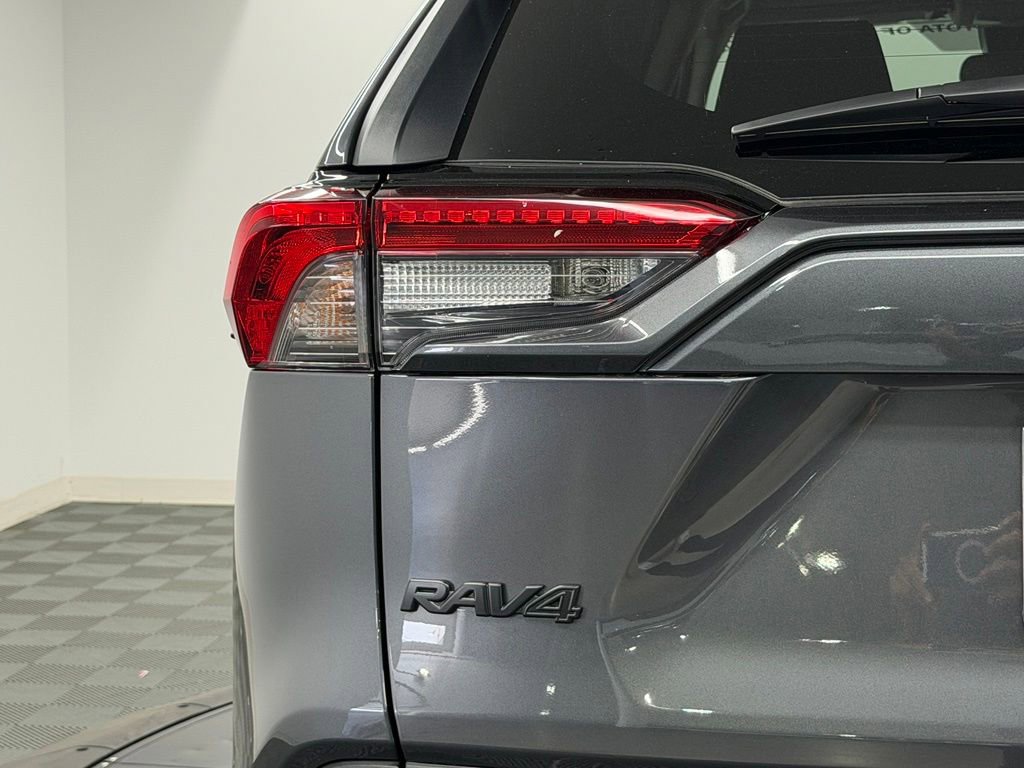 Used 2025 Toyota RAV4 XLE w/ Convenience Package FWD image 13