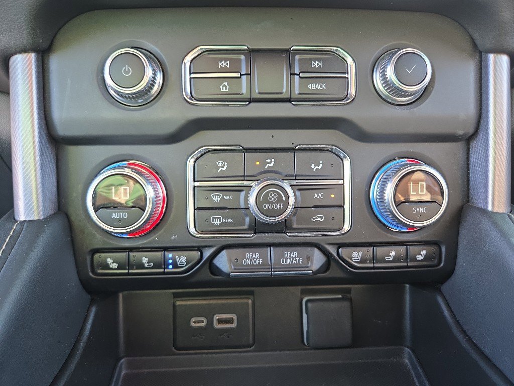 Used 2024 GMC Yukon XL SLT image 13