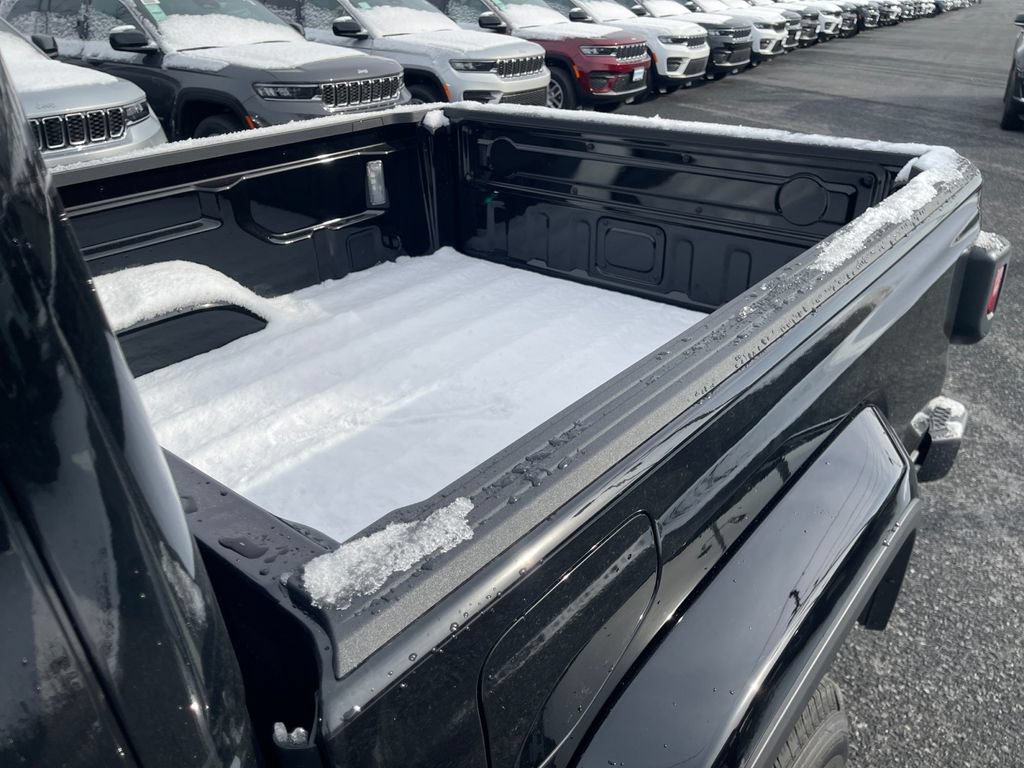 New 2026 Jeep Gladiator Sport AWD/4WD image 17