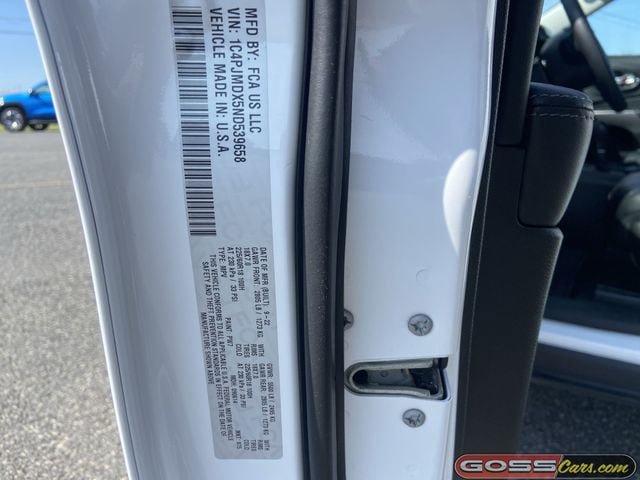 Used 2022 Jeep Cherokee Limited w/ Mopar Interior Package AWD/4WD image 35