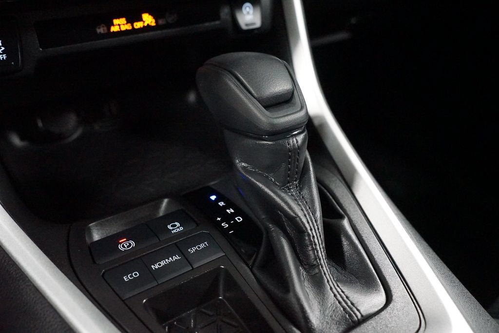 Certified 2023 Toyota RAV4 XLE FWD image 21