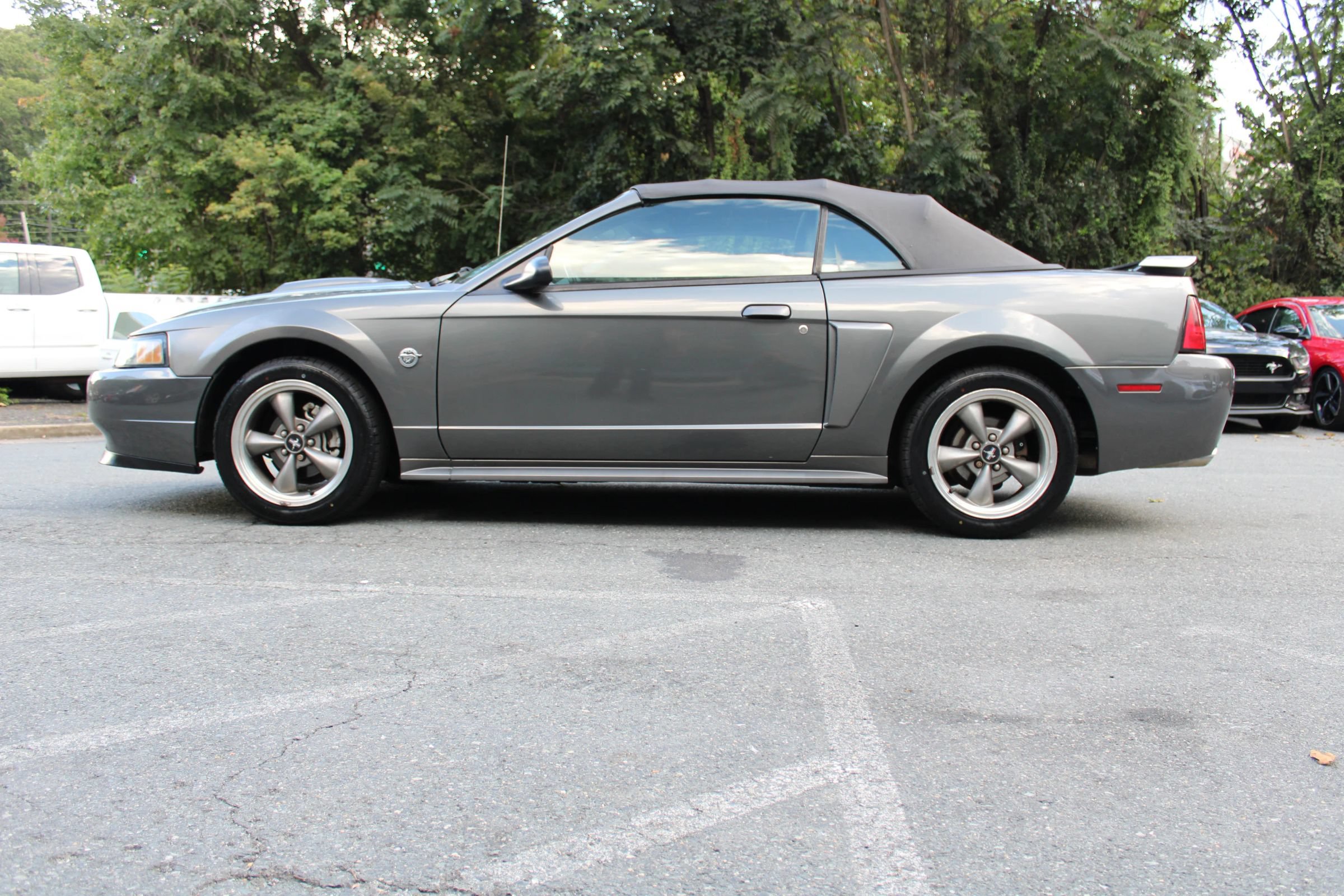 Used 2004 Ford Mustang GT RWD image 27