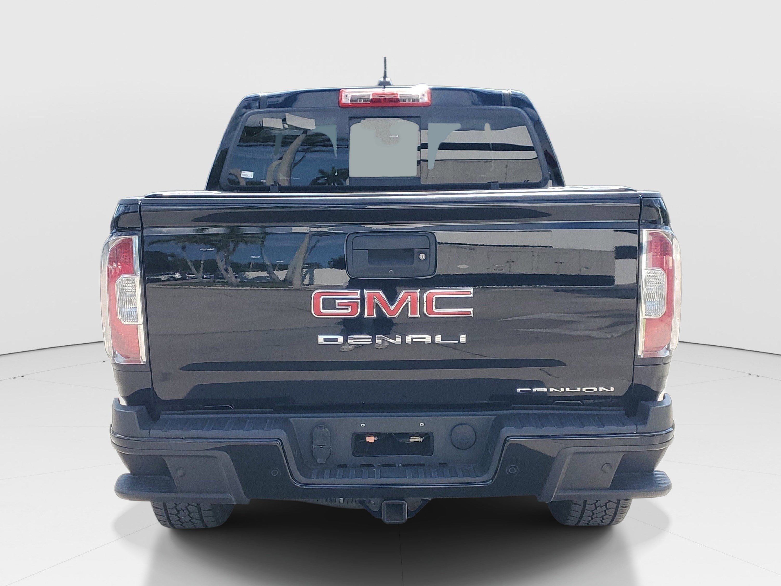 Used 2021 GMC Canyon Denali RWD image 4