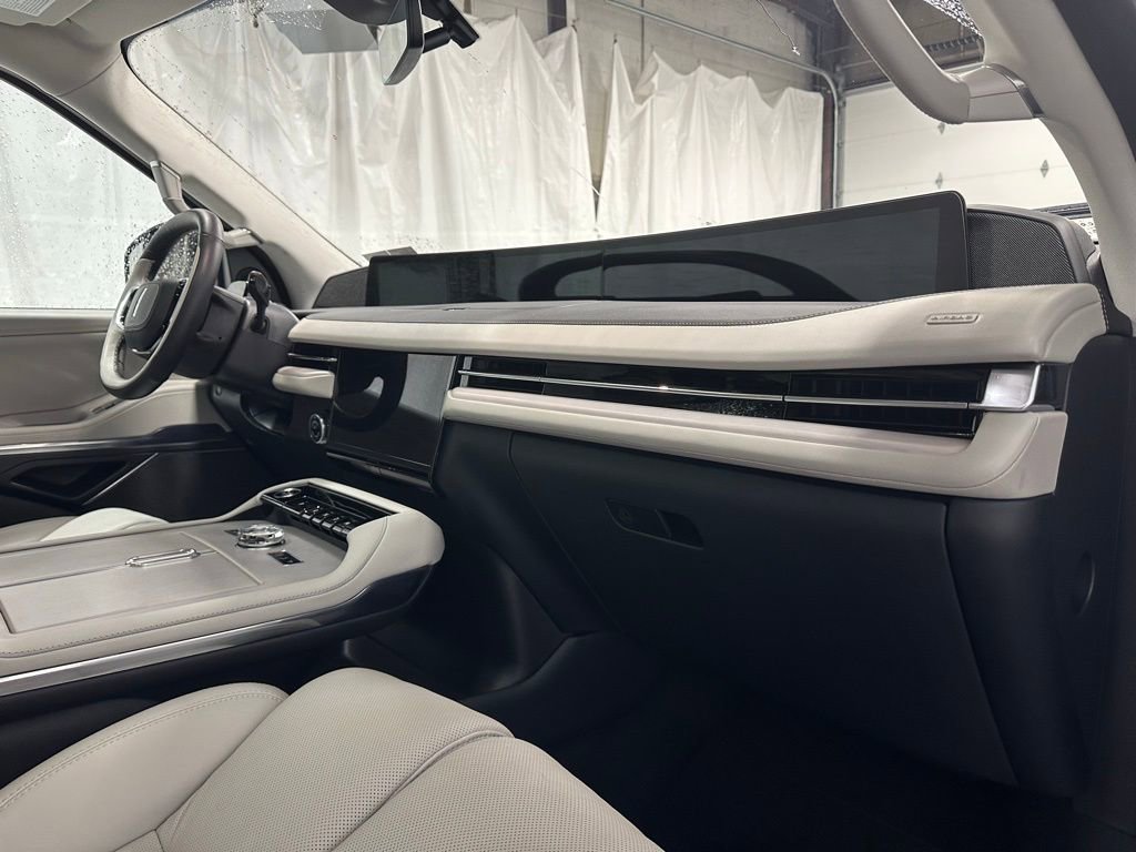 Used 2025 Lincoln Navigator L Reserve image 73