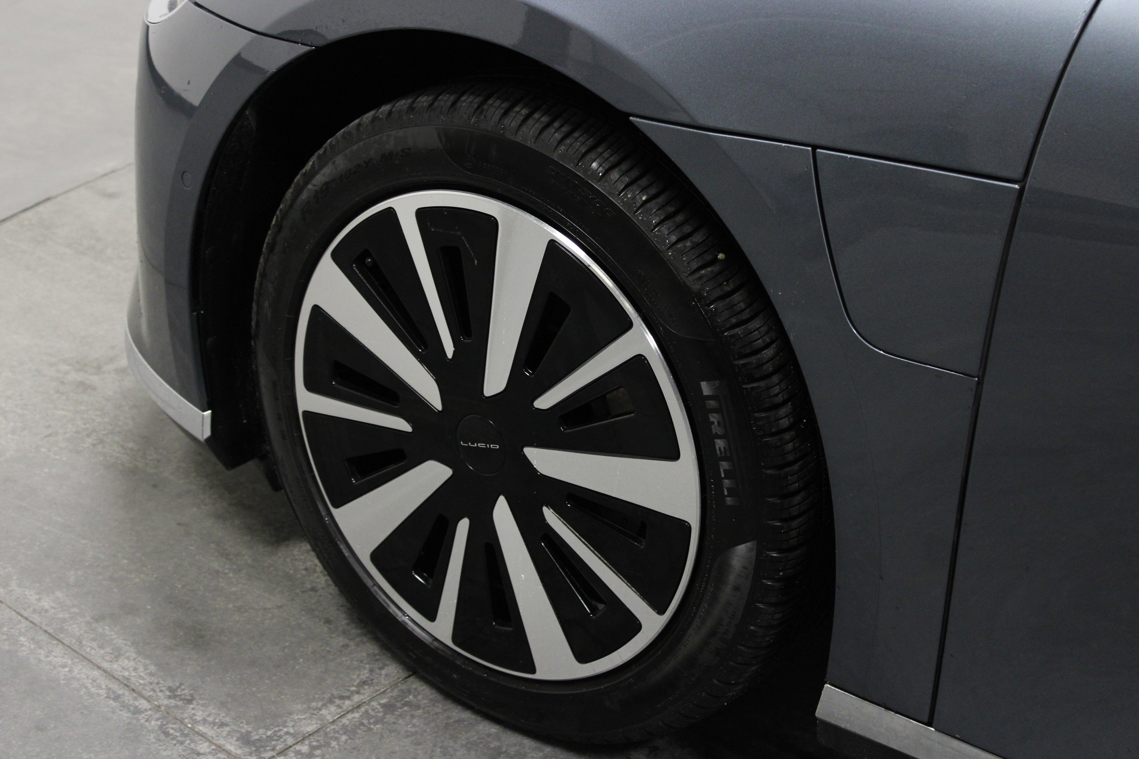 Used 2024 Lucid Air Touring image 10