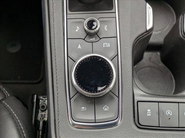 Used 2025 Cadillac XT4 Premium Luxury image 16