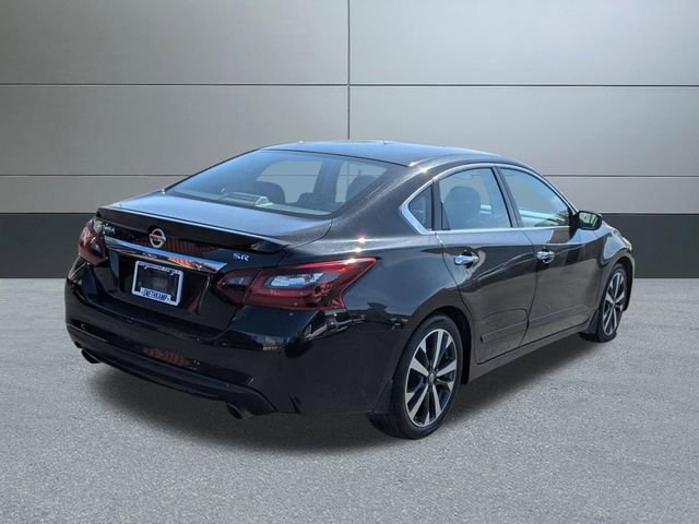 Used 2017 Nissan Altima 2.5 SR w/ LED Appearance Package FWD image 6