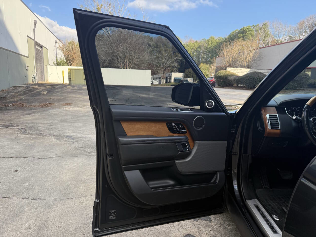 Used 2018 Land Rover Range Rover Supercharged image 44