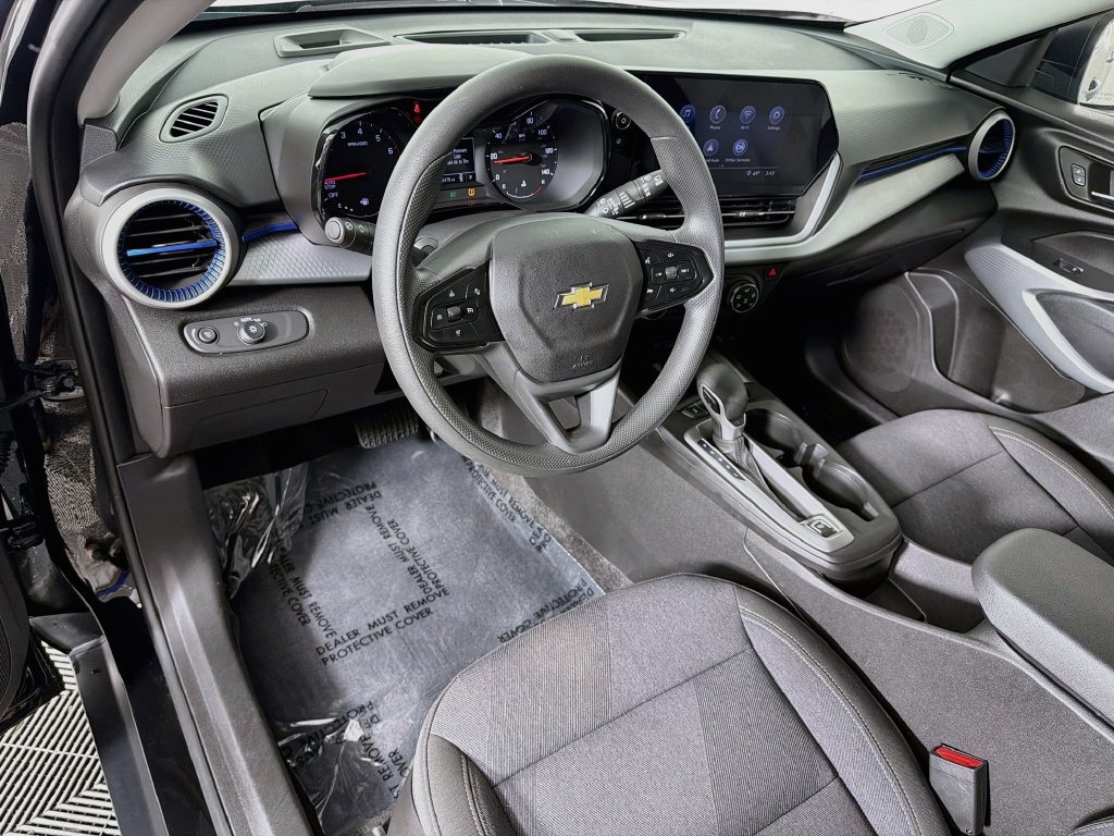 Used 2024 Chevrolet Trax LS FWD image 9