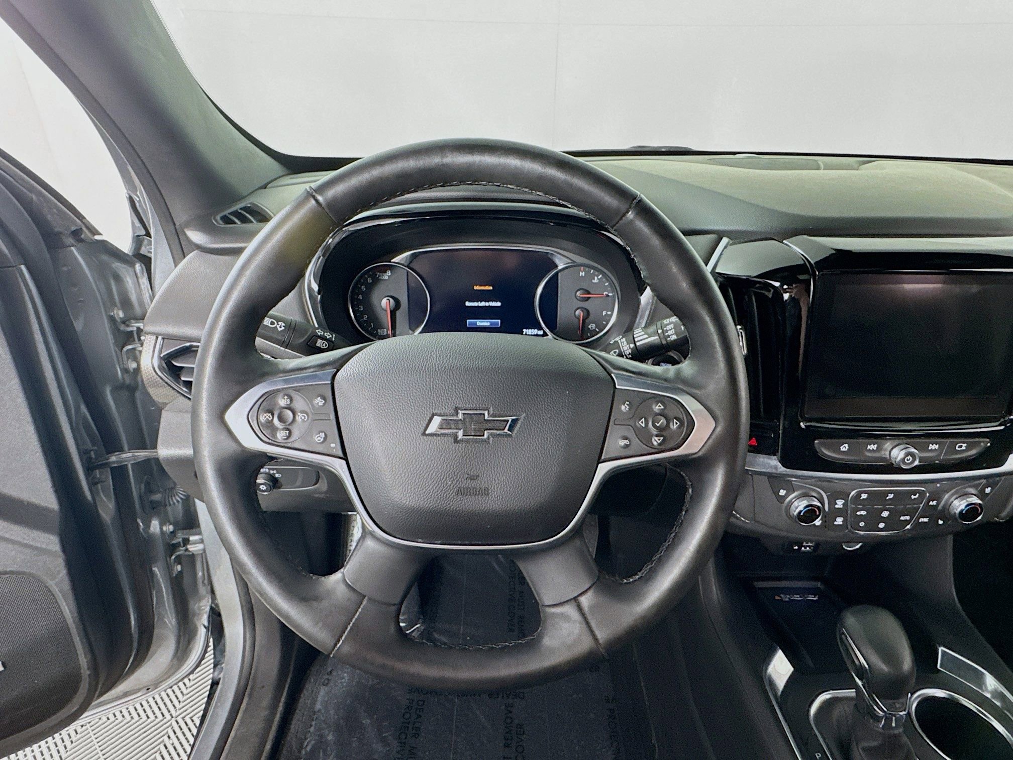 Used 2024 Chevrolet Traverse Premier w/ Redline Edition AWD/4WD image 13