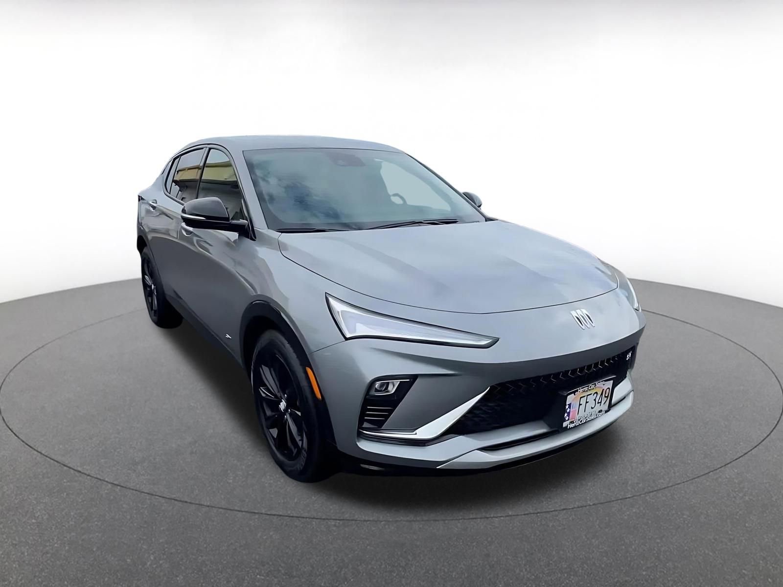 Used 2025 Buick Envista Sport Touring image 3