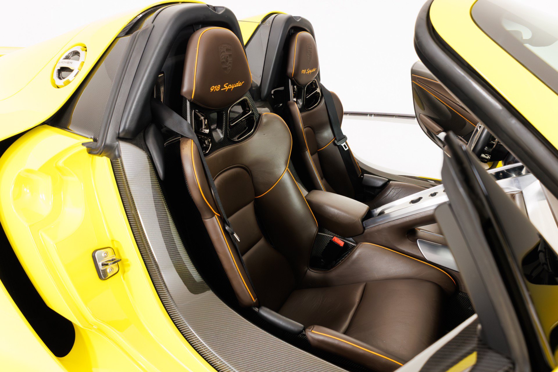 Used 2015 Porsche 918 Spyder AWD/4WD image 33