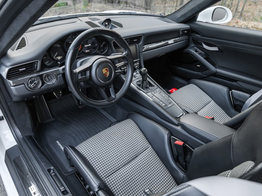 Used 2016 Porsche 911 R image 15