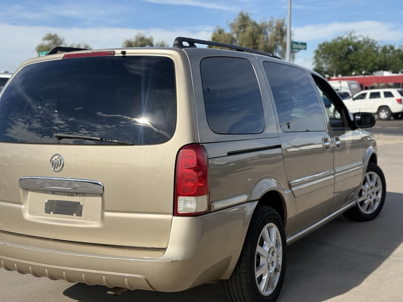 Used 2005 Buick Terraza CX image 5