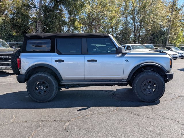 Used 2023 Ford Bronco Black Diamond image 5