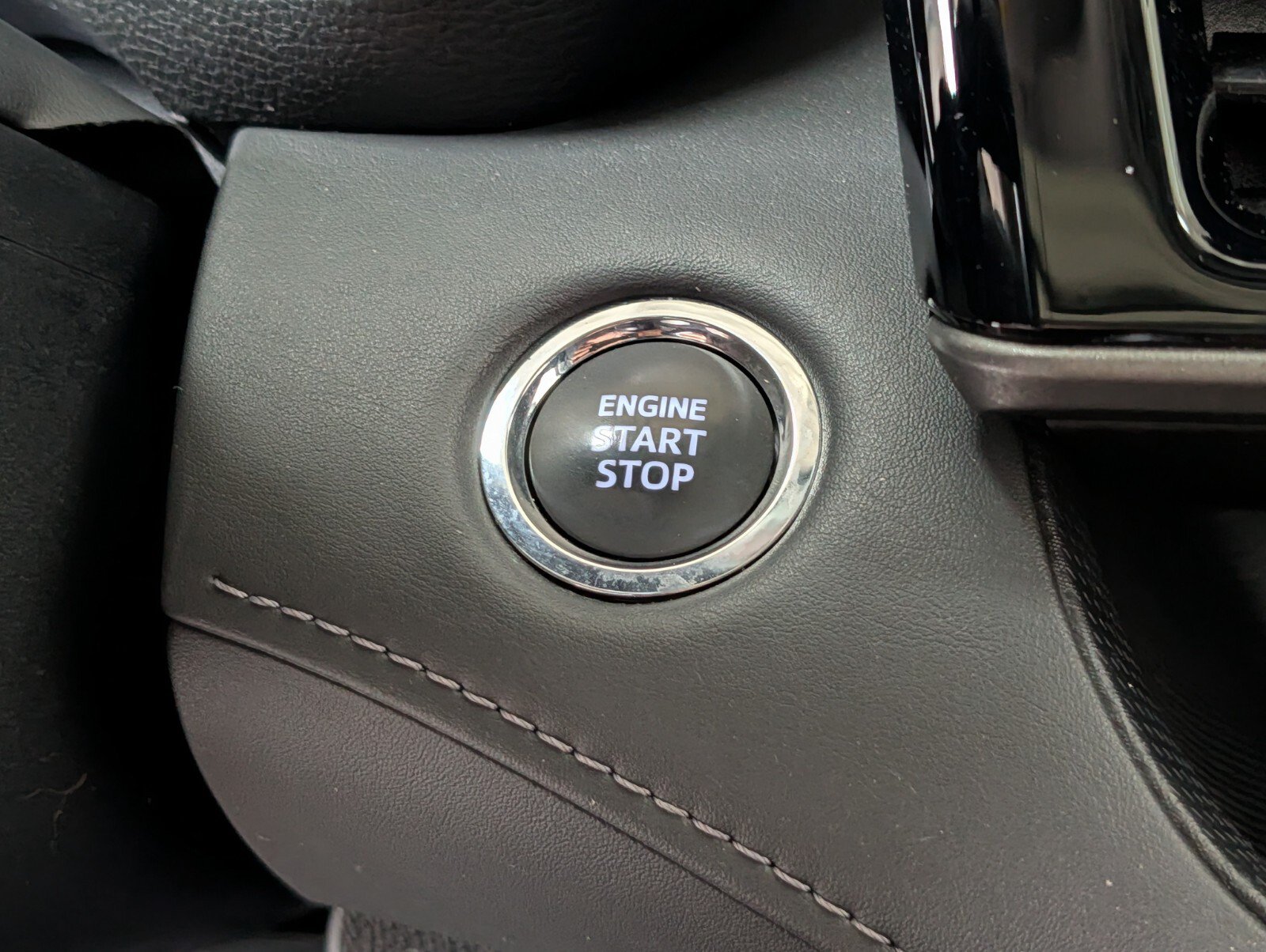 Used 2023 Toyota Highlander Limited AWD/4WD image 25