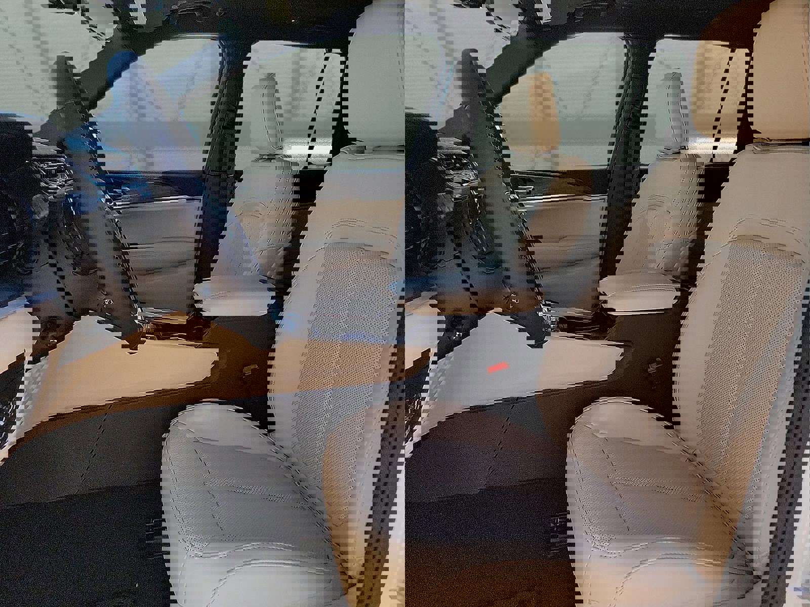 New 2025 Jeep Grand Cherokee Limited w/ Luxury Tech Group II image 11