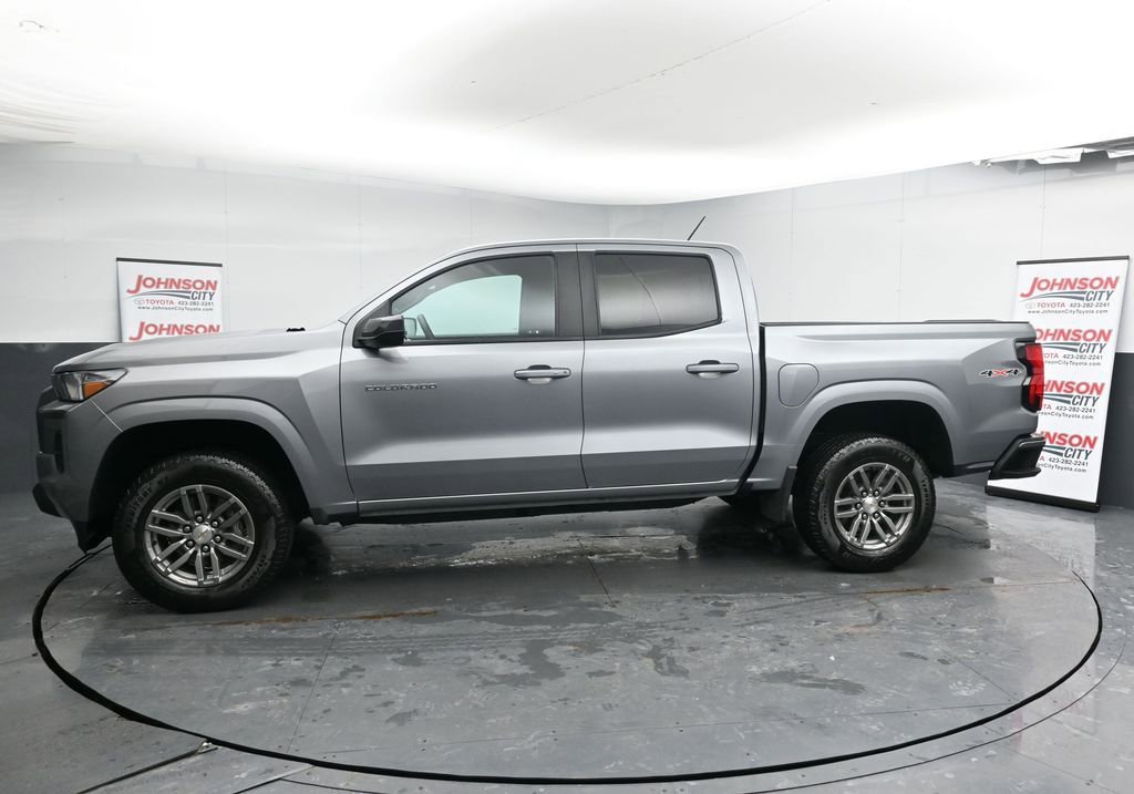 Used 2023 Chevrolet Colorado LT w/ LT Convenience Package II AWD/4WD image 5