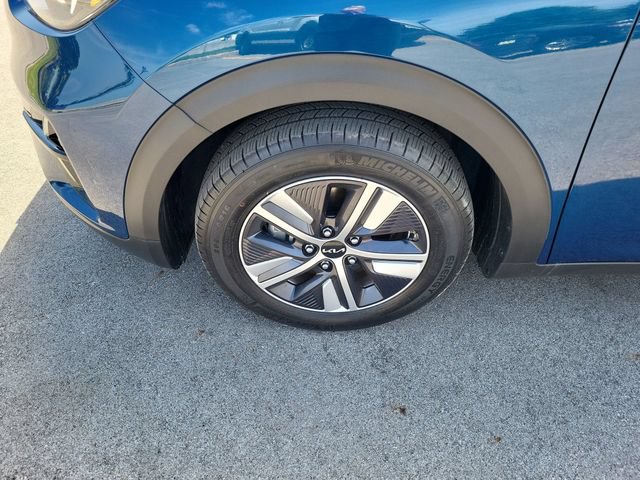 Certified 2022 Kia Niro LXS w/ Digital Cluster Package FWD image 10