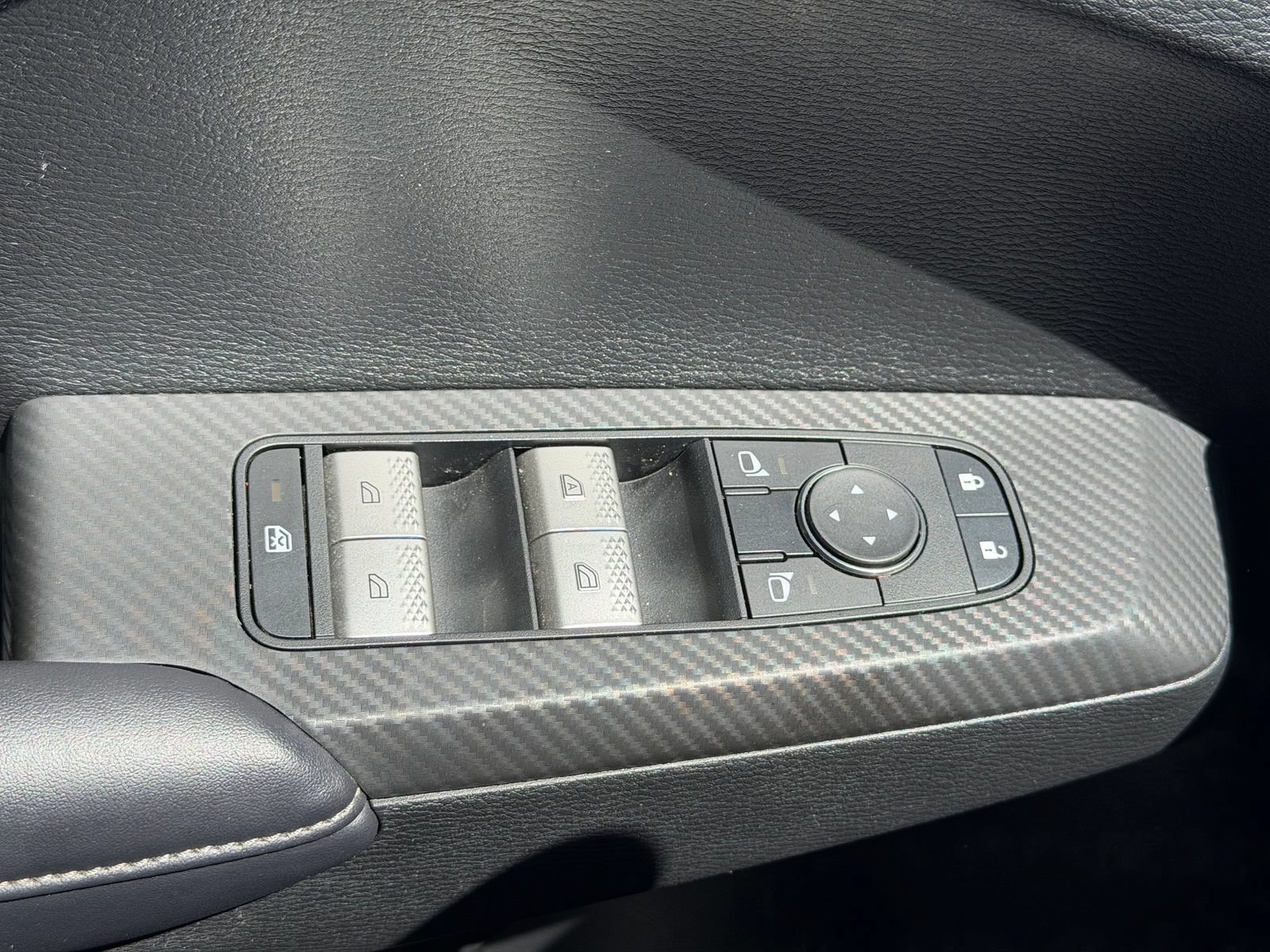 Used 2024 Mitsubishi Outlander ES FWD image 13
