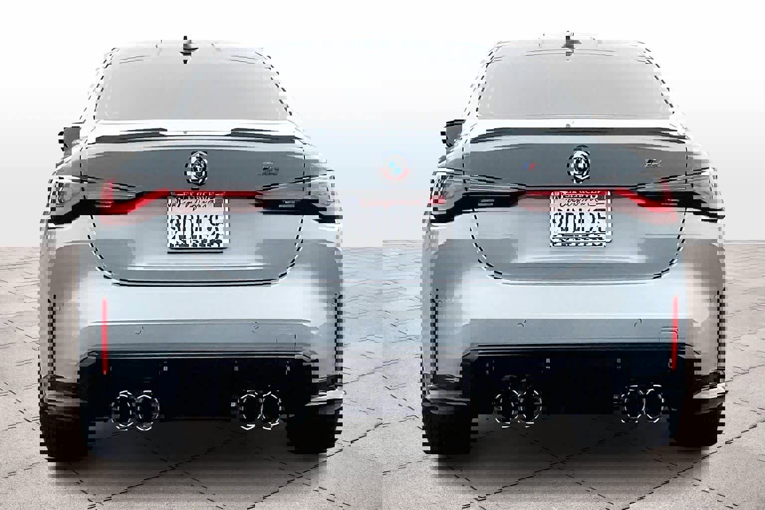 Used 2023 BMW M4 Coupe w/ M Driver's Package image 7