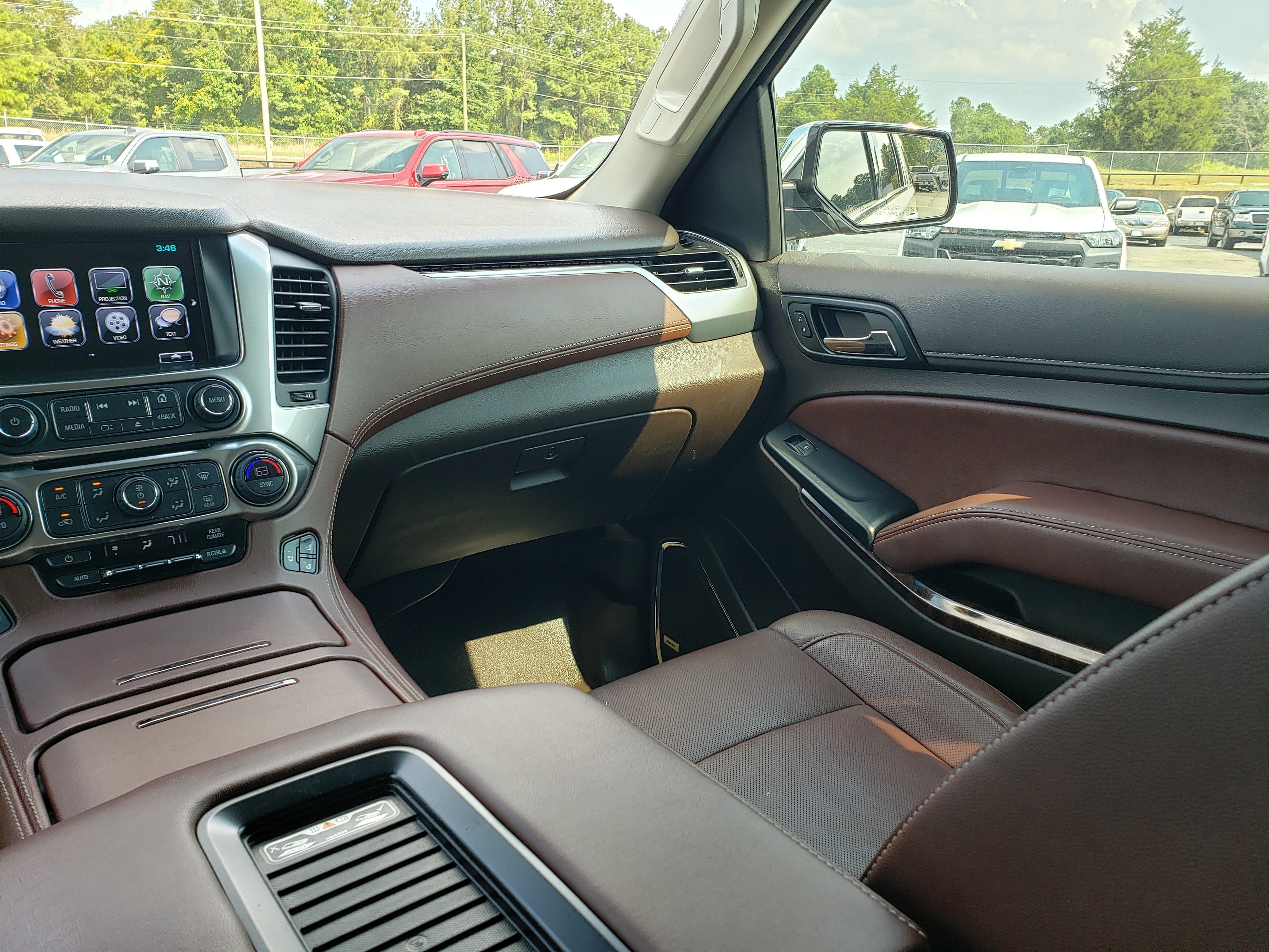 Used 2018 Chevrolet Tahoe Premier RWD image 32