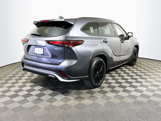 Certified 2025 Toyota Highlander XSE image 8