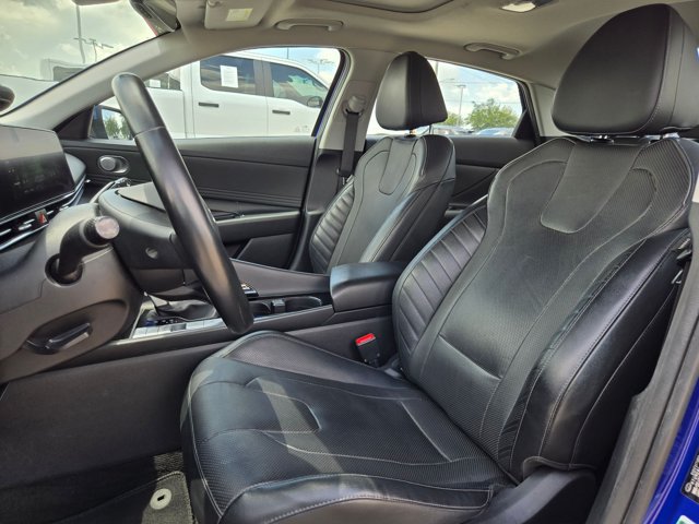Used 2021 Hyundai Elantra Limited FWD image 17