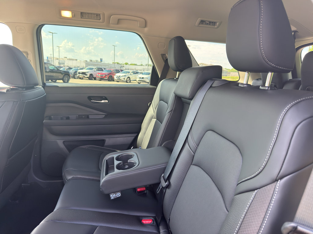 New 2026 Nissan Pathfinder SL AWD/4WD image 33