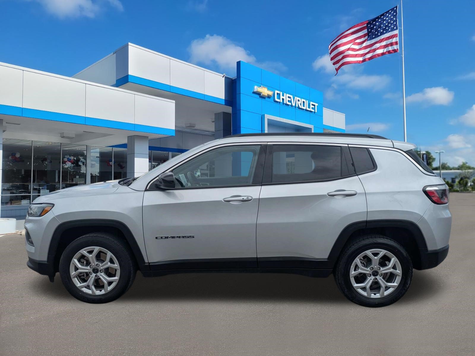 Used 2025 Jeep Compass Latitude AWD/4WD image 6