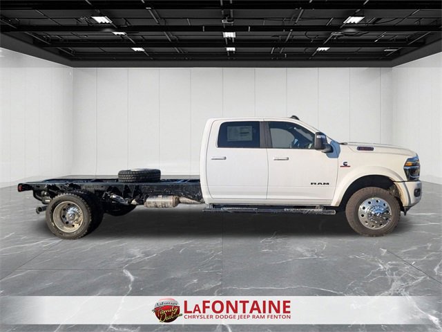 New 2026 RAM 5500 Tradesman w/ Laramie Trim Package image 6