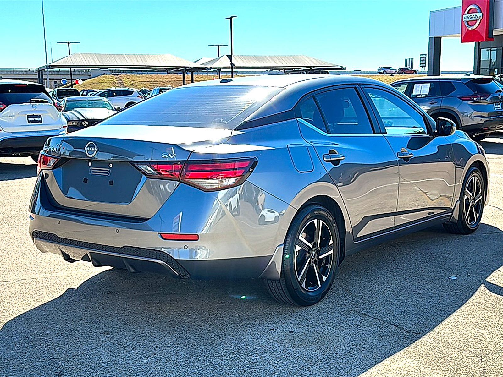Used 2024 Nissan Sentra SV image 8