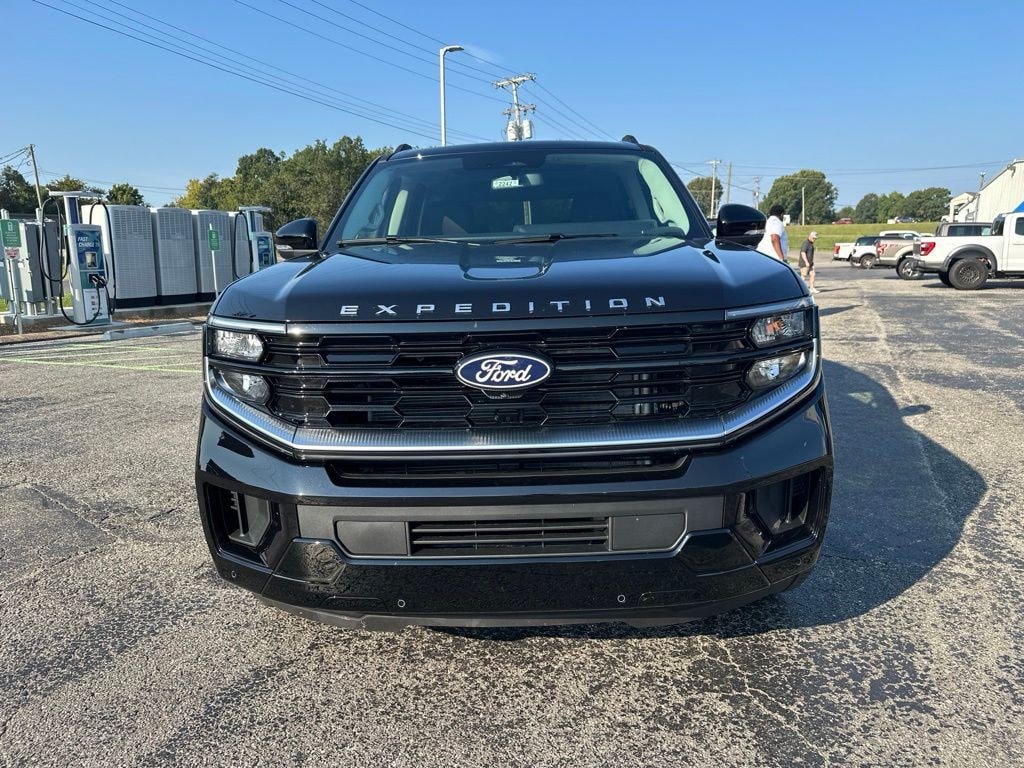 New 2027 Ford Expedition Platinum w/ Platinum Ultimate Package AWD/4WD image 8