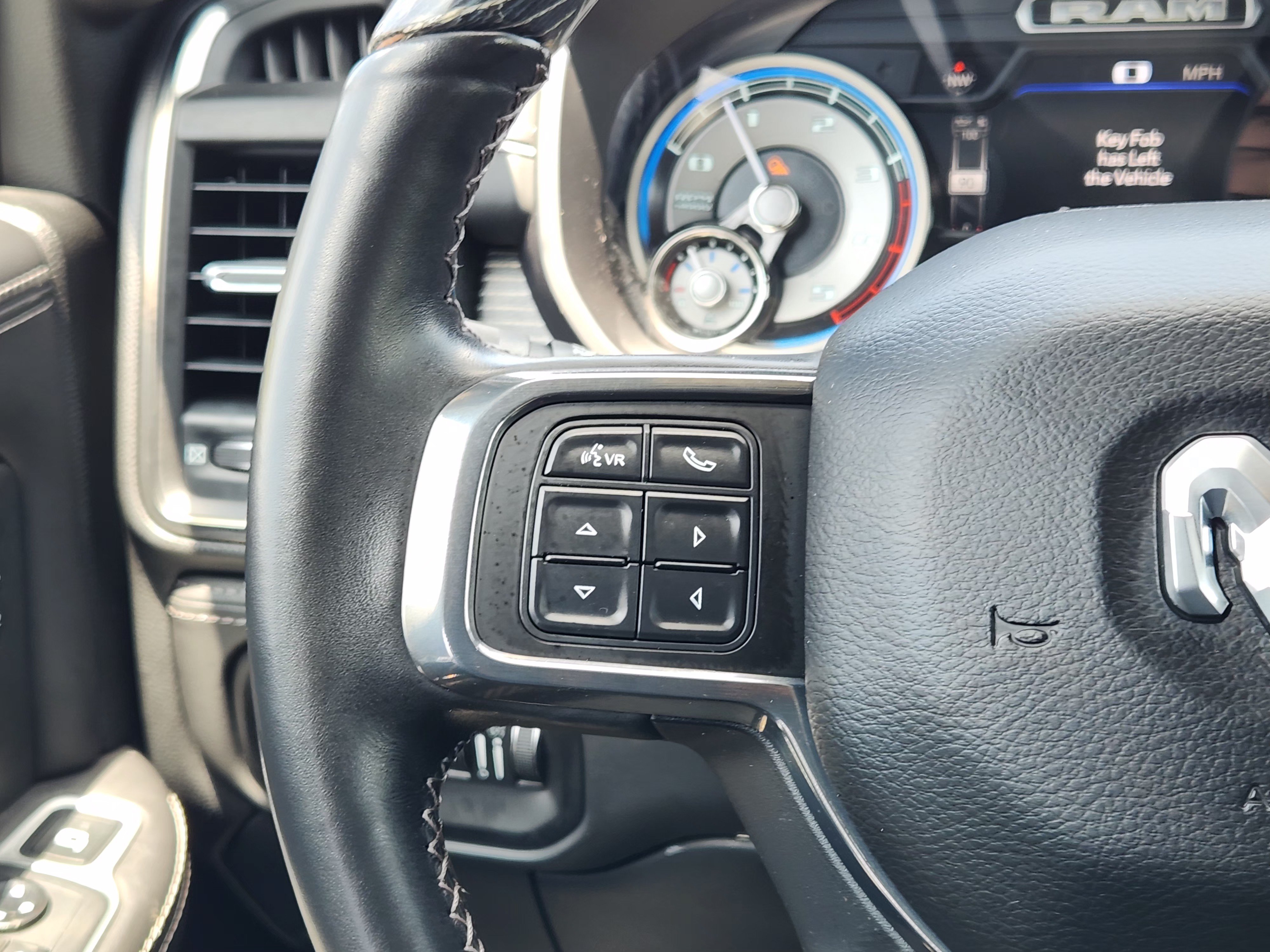 Used 2020 RAM 2500 Limited AWD/4WD image 27
