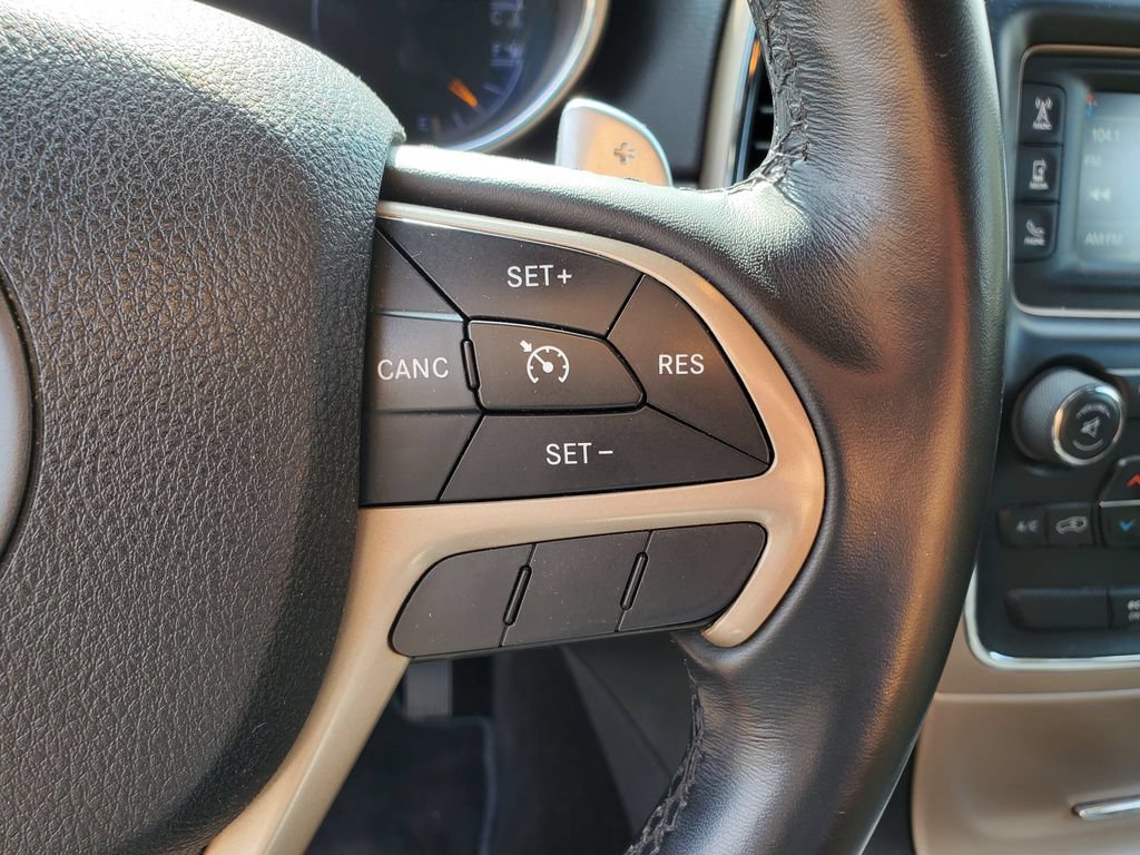 Used 2015 Jeep Grand Cherokee Laredo RWD image 19