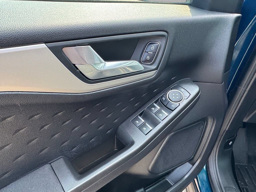 Used 2020 Ford Escape SE AWD/4WD image 18