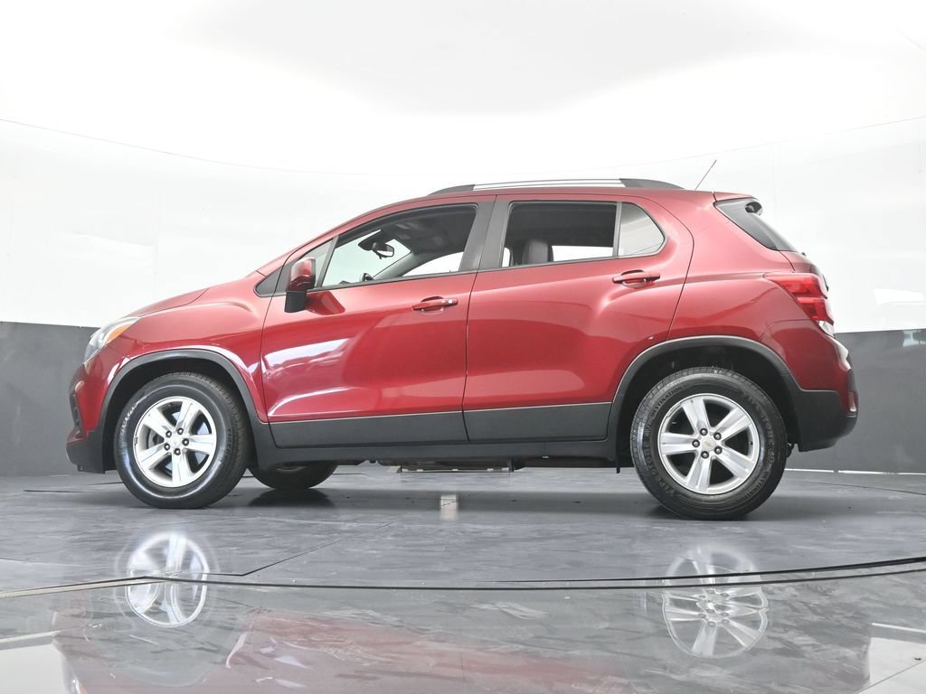 Used 2021 Chevrolet Trax LT w/ LT Convenience Package FWD image 54
