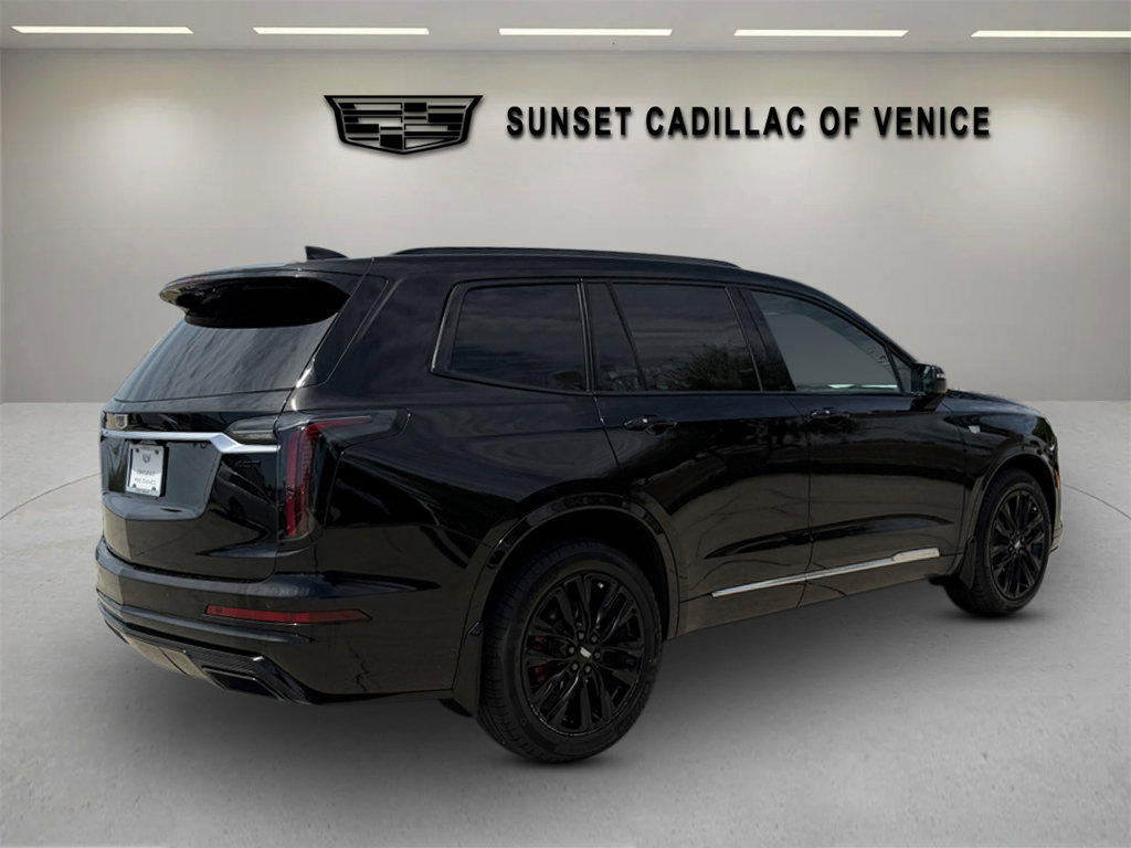 Certified 2025 Cadillac XT6 Sport w/ Platinum Package image 3
