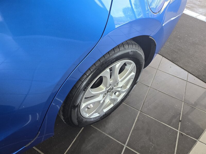 Used 2016 Scion iA FWD image 23