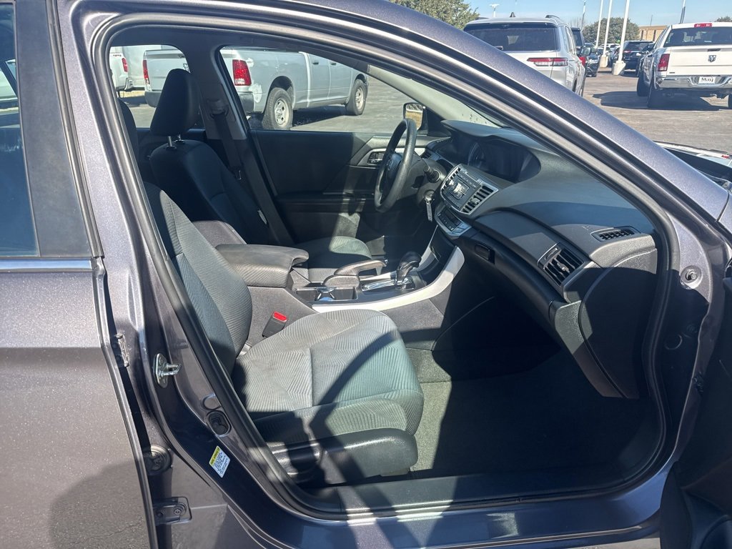 Used 2014 Honda Accord LX image 29
