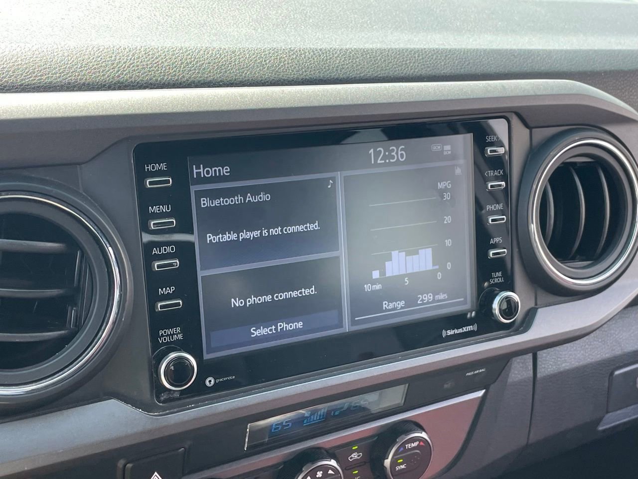 Used 2023 Toyota Tacoma TRD Off-Road w/ Technology Package image 8