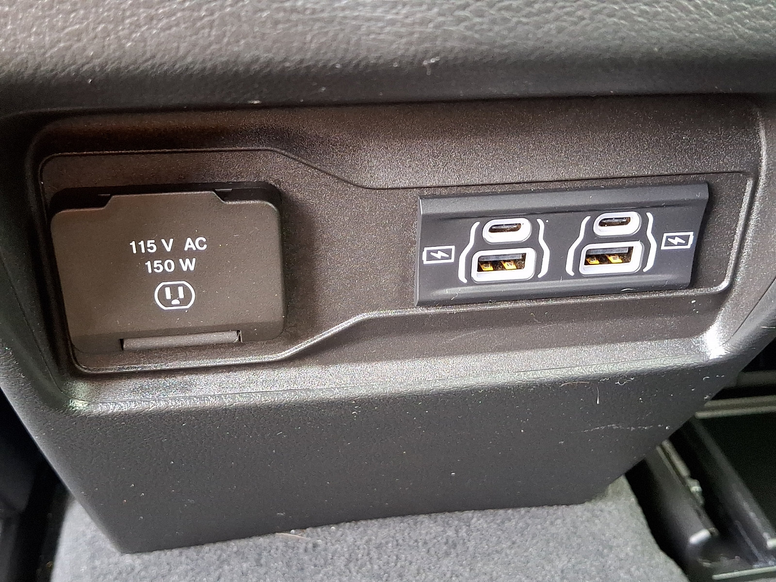 Certified 2024 Jeep Grand Cherokee Laredo X w/ Luxury Tech Group I AWD/4WD image 11
